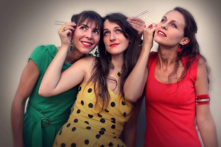Trio Cosmos, avec diapason